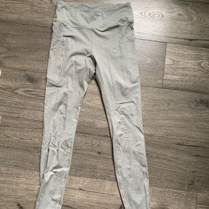 gilly hicks light grey leggings